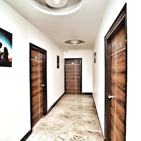 Airport Hotel Delhi Aerocity, 15 Mins Yashobhoomi 뉴델리 외부 사진